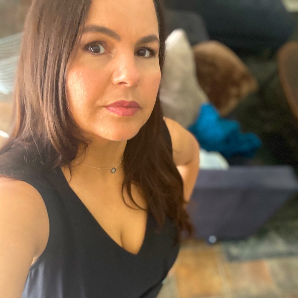 Meet your Posher, Lina